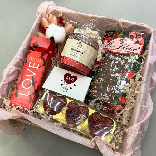 Подарочный набор "Время любить" со свечами, бомбочками для ванны, шоколадом арт. 59823