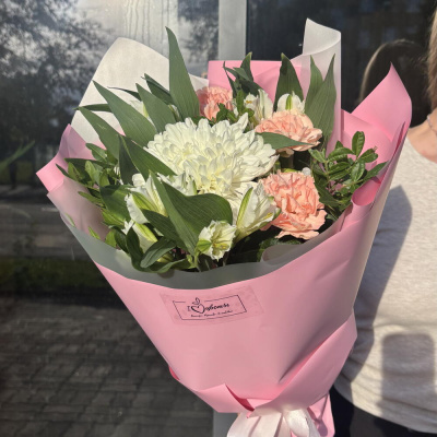 Букет из одноголовой хризантемы и эустомы Арт 96546